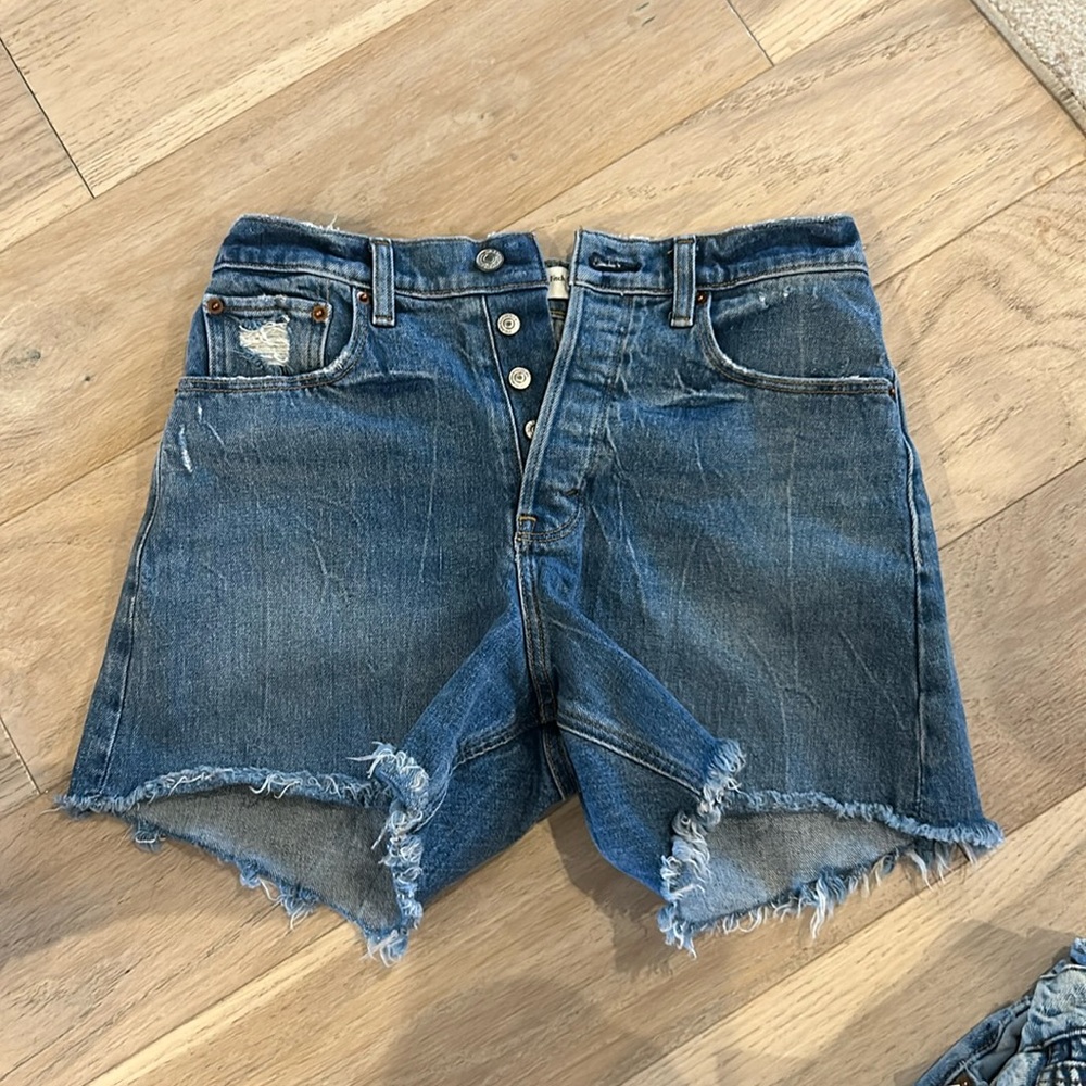 Abercrombie and Fitch high rise dad shorts
